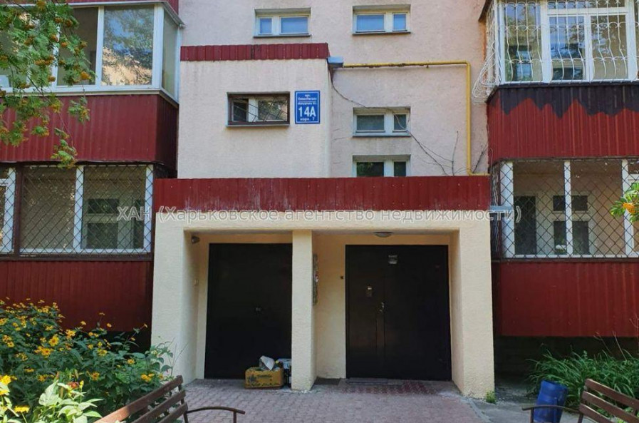 Продам квартиру, Алексеевская ул. , 2 кім., 52 м², евроремонт 