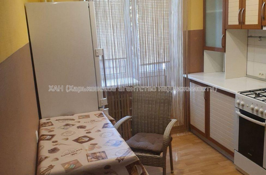 Продам квартиру, Алексеевская ул. , 2 кім., 52 м², евроремонт 