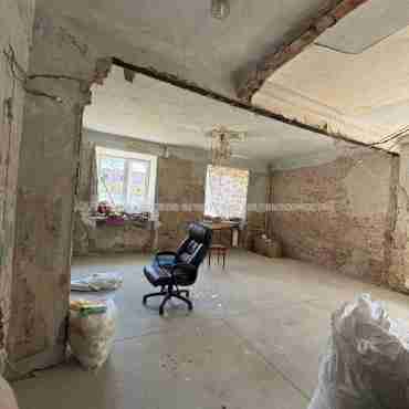 Продам квартиру, Александра Лавренко ул. , 2  ком., 57.30 м², без ремонта 