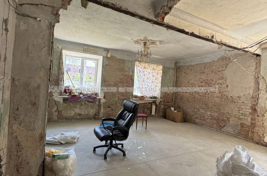 Продам квартиру, Александра Лавренко ул. , 2  ком., 57.30 м², без ремонта 
