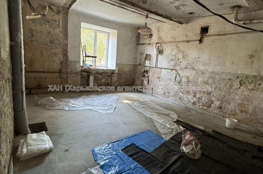 Продам квартиру, Александра Лавренко ул. , 2  ком., 57.30 м², без ремонта 