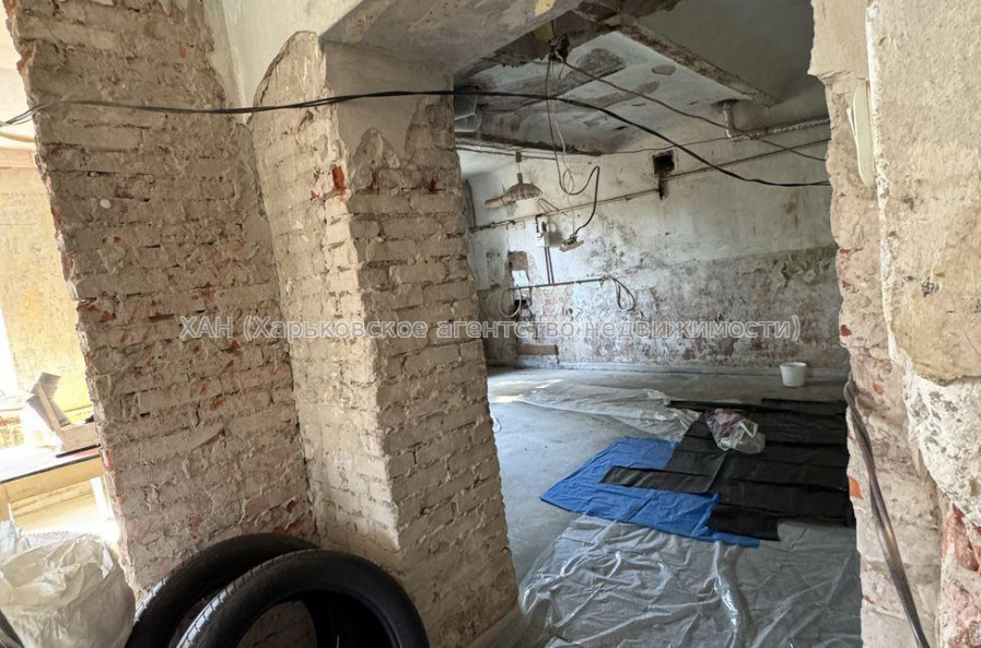 Продам квартиру, Александра Лавренко ул. , 2  ком., 57.30 м², без ремонта 
