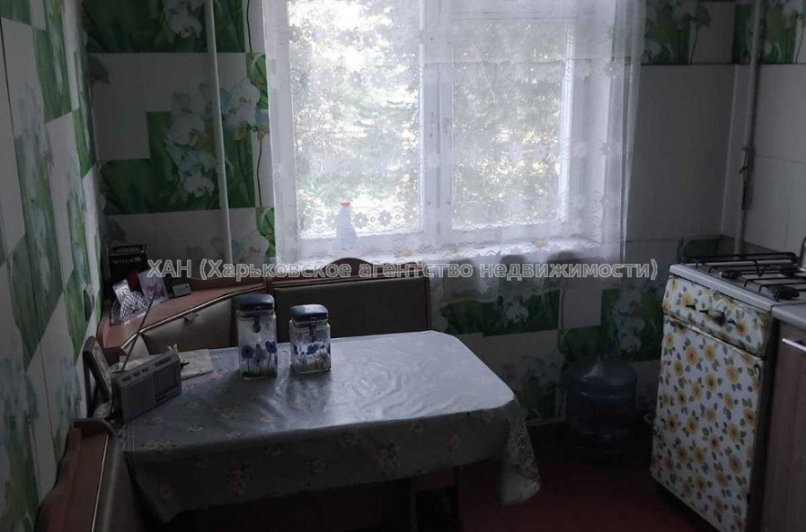 Продам квартиру, Жасминовый б-р , 3 кім., 59.10 м², косметический ремонт 