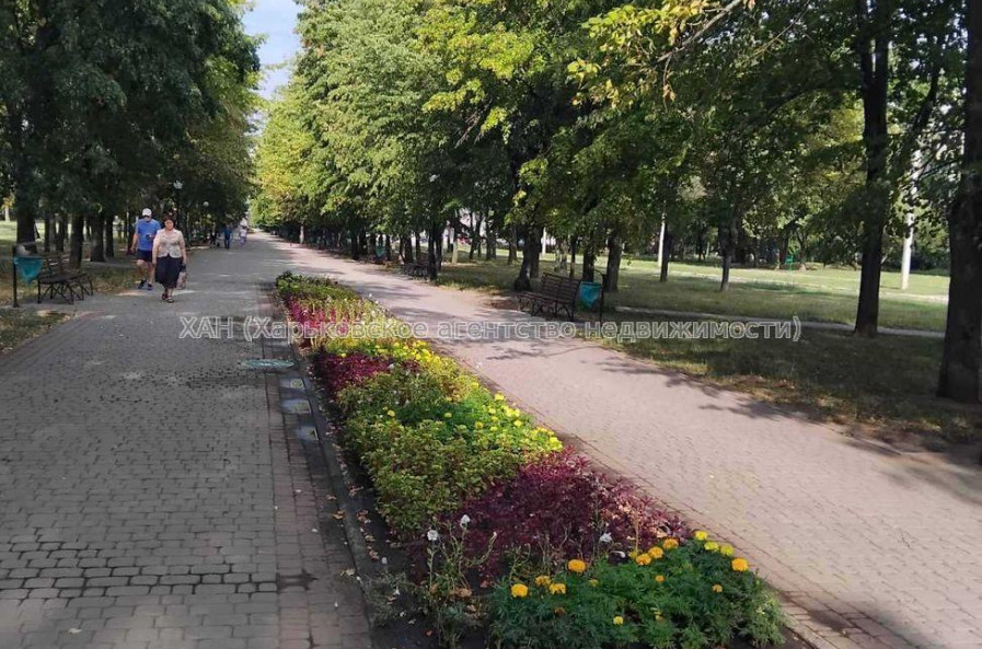 Продам квартиру, Жасминовый б-р , 3 кім., 59.10 м², косметический ремонт 