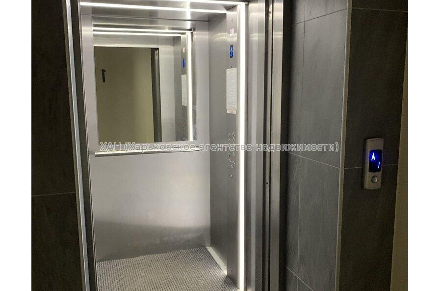 Продам квартиру, Героев Харькова просп. , 1 кім., 46 м², частичный ремонт 