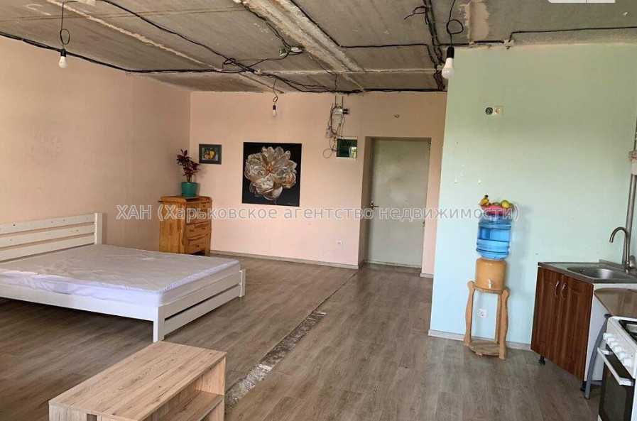 Продам квартиру, Героев Харькова просп. , 1 кім., 46 м², частичный ремонт 