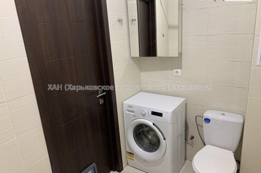 Продам квартиру, Героев Харькова просп. , 1 кім., 46 м², частичный ремонт 