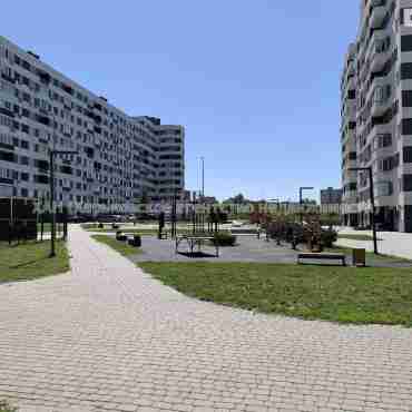 Продам квартиру, Героев Харькова просп. , 1 кім., 46 м², частичный ремонт 
