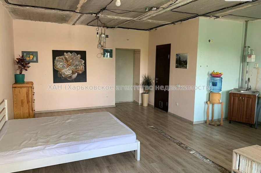 Продам квартиру, Героев Харькова просп. , 1 кім., 46 м², частичный ремонт 