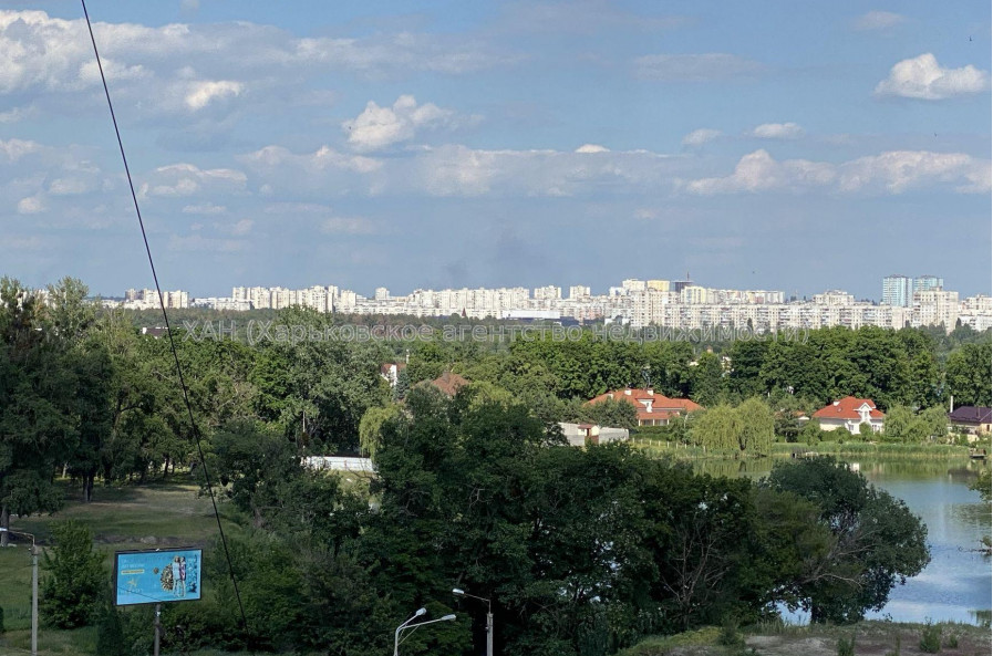 Продам квартиру, Шевченко ул. , 2  ком., 61.70 м², без внутренних работ 