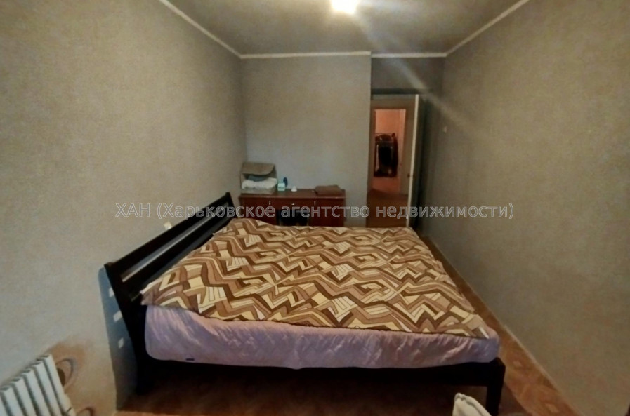 Продам квартиру, Свинаренко Петра ул. , 18 , 3  ком., 64.90 м², частичный ремонт 
