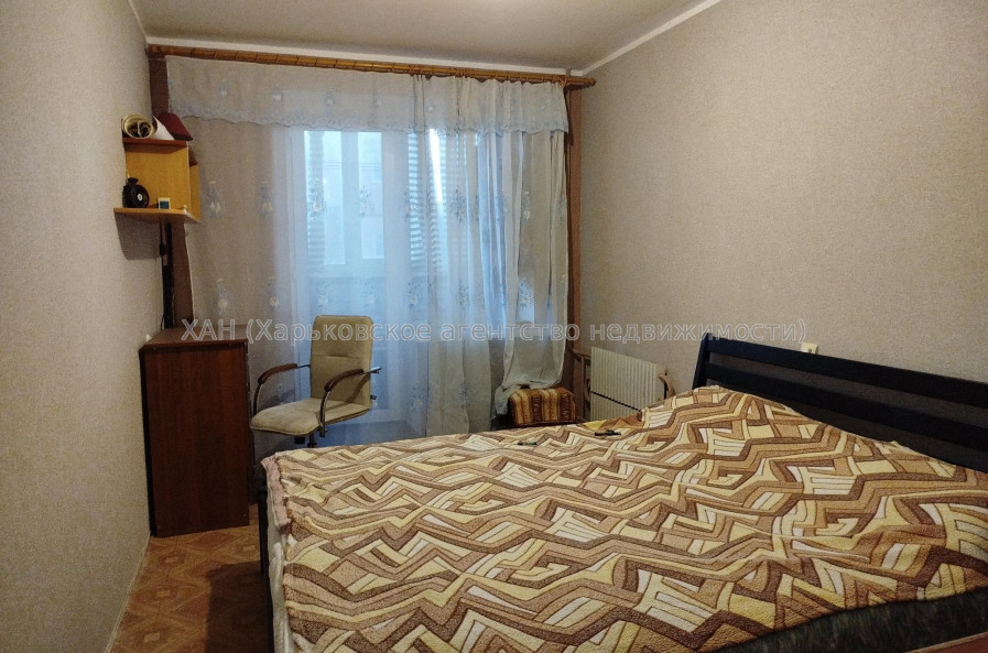 Продам квартиру, Свинаренко Петра ул. , 18 , 3  ком., 64.90 м², частичный ремонт 