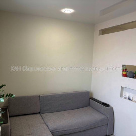 Продам квартиру, Ньютона ул. , 1 кім., 35 м², капитальный ремонт