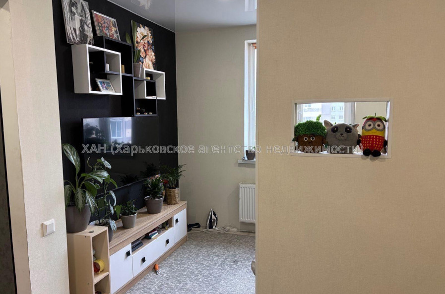 Продам квартиру, Ньютона ул. , 1 кім., 35 м², капитальный ремонт 
