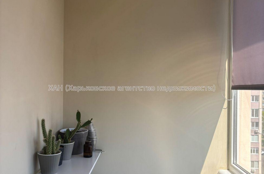Продам квартиру, Ньютона ул. , 1 кім., 35 м², капитальный ремонт 