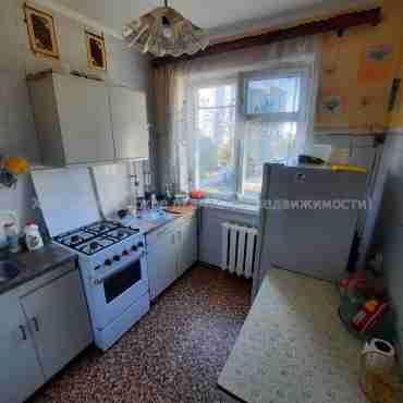 Продам квартиру, Байрона пр-т , 2  ком., 45 м², косметический ремонт 