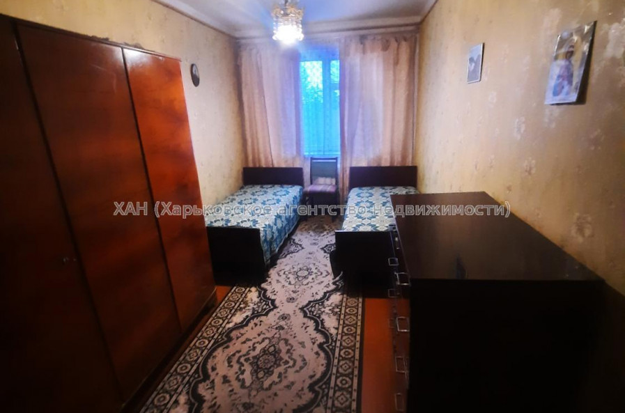 Продам квартиру, Байрона пр-т , 2 кім., 45 м², косметический ремонт 