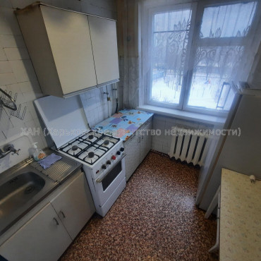 Продам квартиру, Байрона пр-т , 2 кім., 45 м², косметический ремонт 