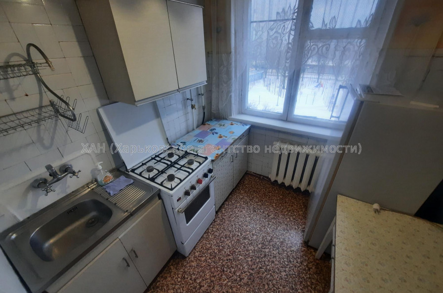 Продам квартиру, Байрона пр-т , 2 кім., 45 м², косметический ремонт 