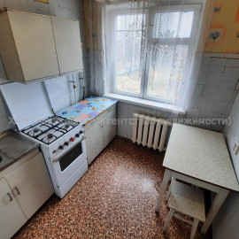 Продам квартиру, Байрона пр-т , 2 кім., 45 м², косметический ремонт