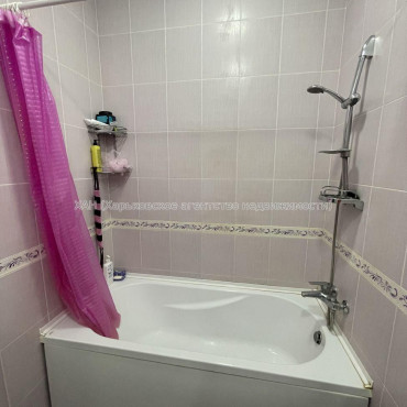 Продам квартиру, Семинарская ул. , 1 кім., 30.50 м², капитальный ремонт 