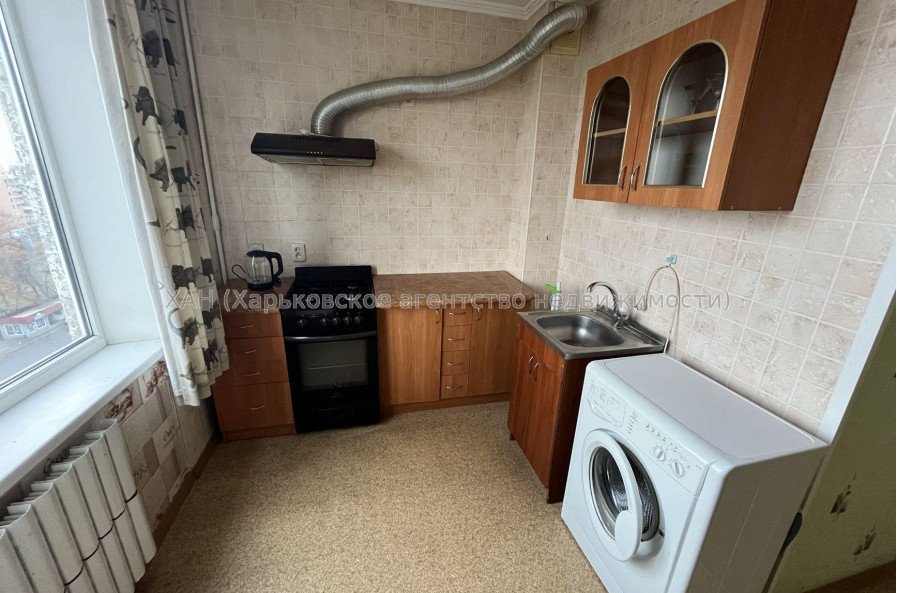 Продам квартиру, Гвардейцев Широнинцев ул. , 1  ком., 33 м², косметический ремонт 
