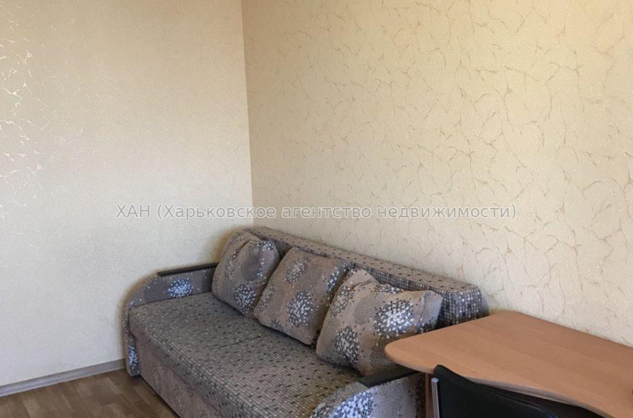 Продам квартиру, Гвардейцев Широнинцев ул. , 1  ком., 33 м², косметический ремонт 