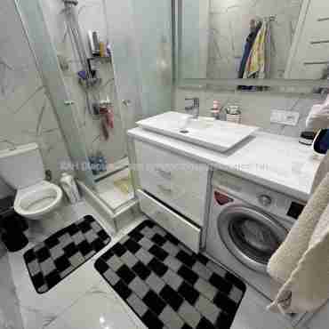 Продам квартиру, Гвардейцев Широнинцев ул. , 2 кім., 45 м², капитальный ремонт 