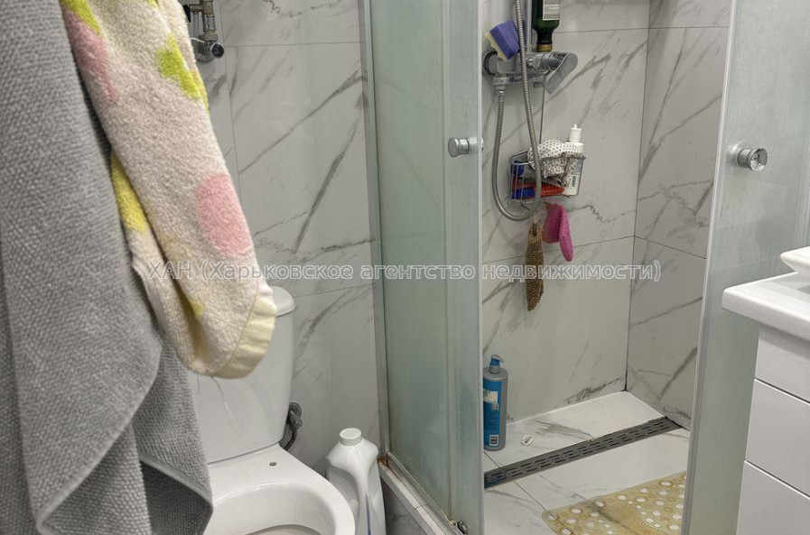 Продам квартиру, Гвардейцев Широнинцев ул. , 2 кім., 45 м², капитальный ремонт 