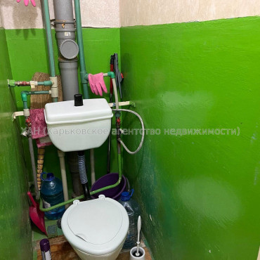 Продам квартиру, Победы просп. , 1 кім., 27 м², советский ремонт 