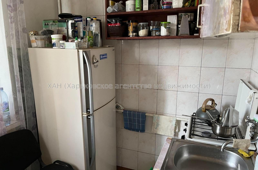 Продам квартиру, Победы просп. , 1 кім., 27 м², советский ремонт 