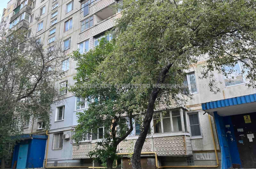 Продам квартиру, Победы просп. , 1 кім., 27 м², советский ремонт 