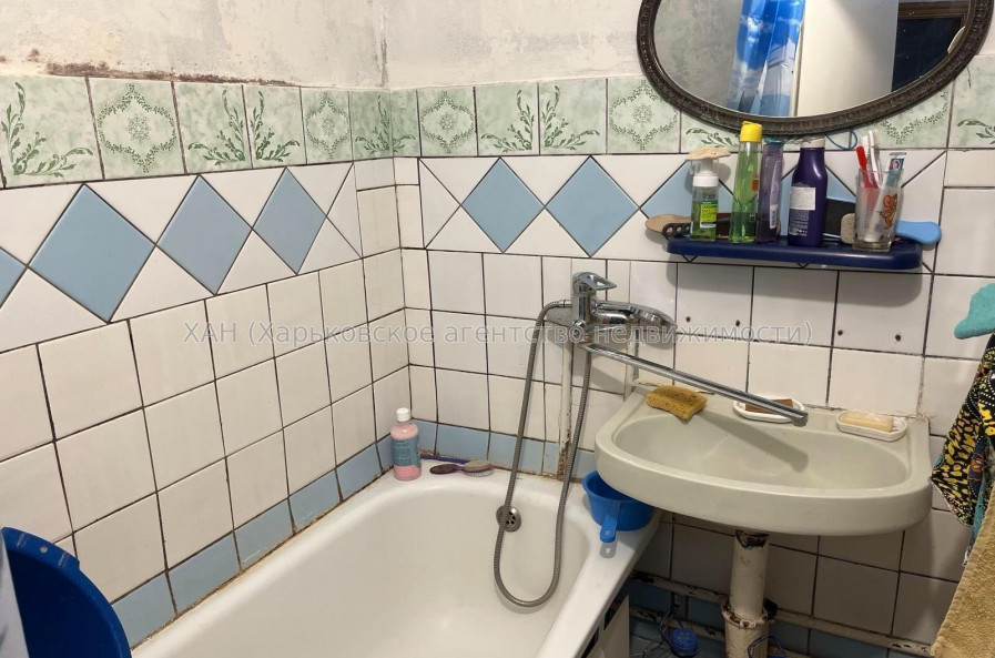 Продам квартиру, Победы просп. , 1 кім., 27 м², советский ремонт 