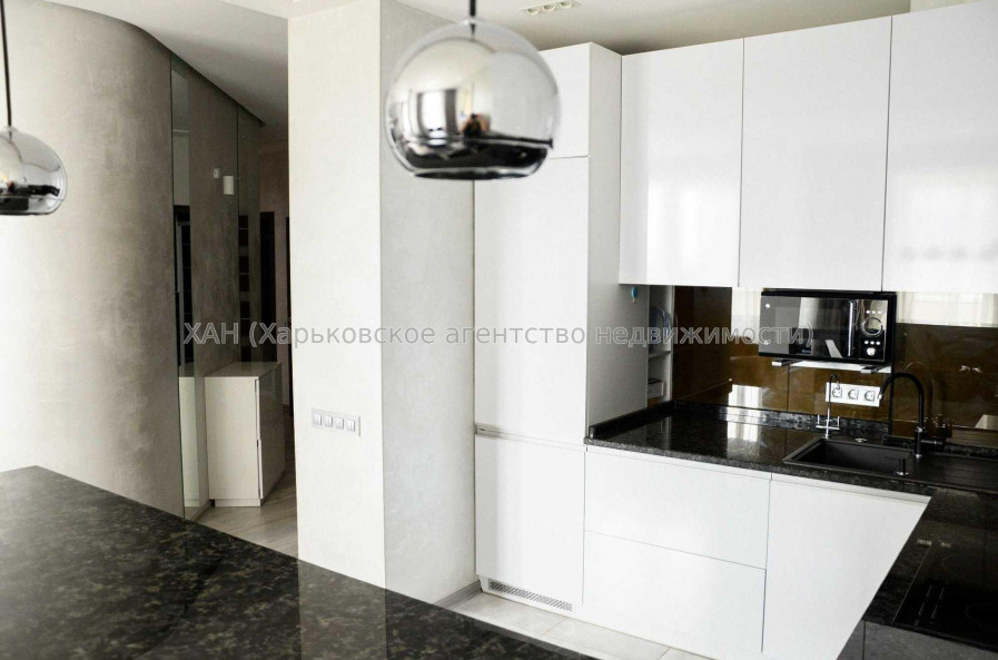 Продам квартиру, Науки просп. , 3 кім., 106 м², авторский дизайн 