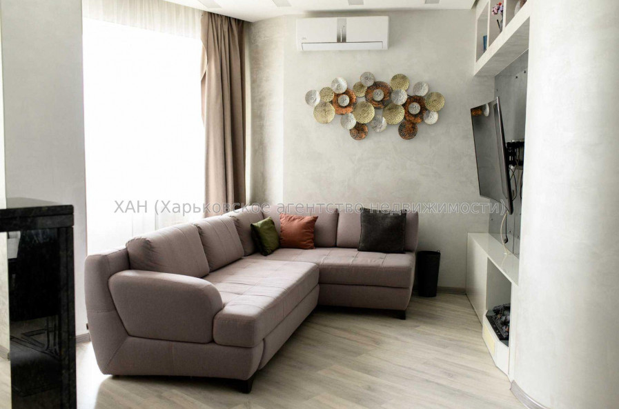 Продам квартиру, Науки просп. , 3  ком., 106 м², авторский дизайн 