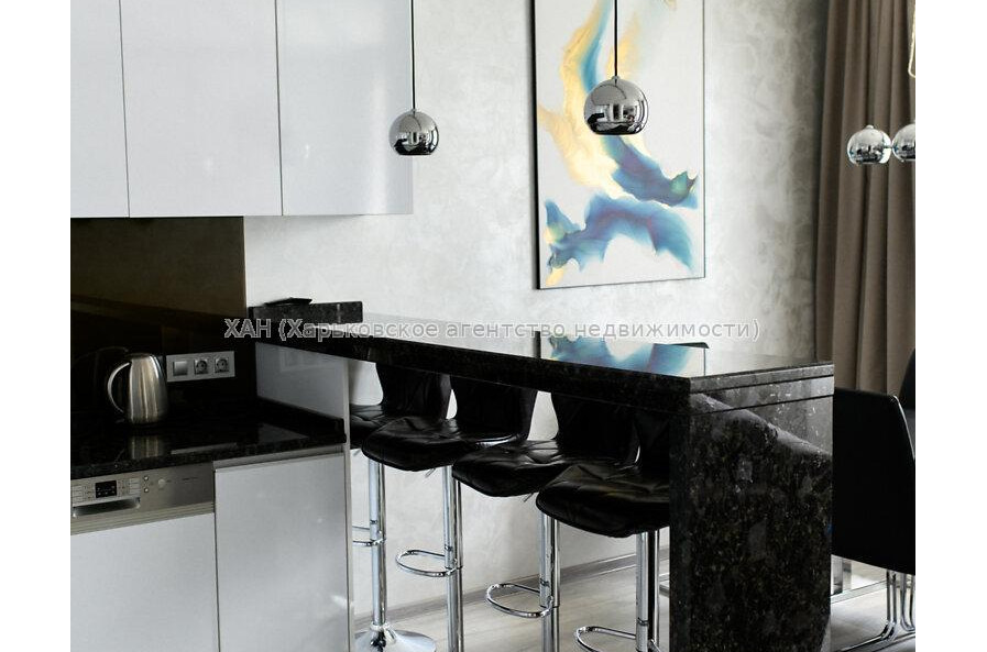 Продам квартиру, Науки просп. , 3  ком., 106 м², авторский дизайн 