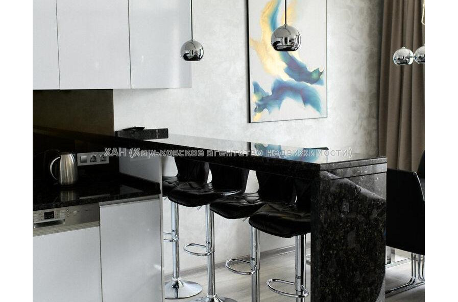 Продам квартиру, Науки просп. , 3 кім., 106 м², авторский дизайн 