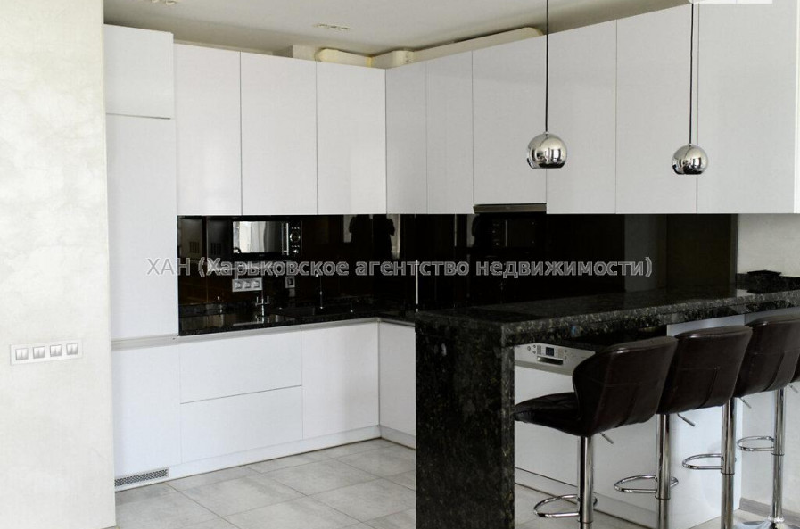 Продам квартиру, Науки просп. , 3  ком., 106 м², авторский дизайн 