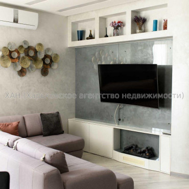 Продам квартиру, Науки просп. , 3 кім., 106 м², авторский дизайн 