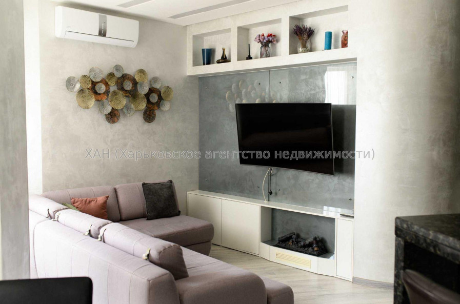 Продам квартиру, Науки просп. , 3 кім., 106 м², авторский дизайн 