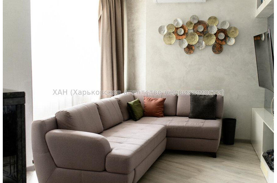 Продам квартиру, Науки просп. , 3  ком., 106 м², авторский дизайн 