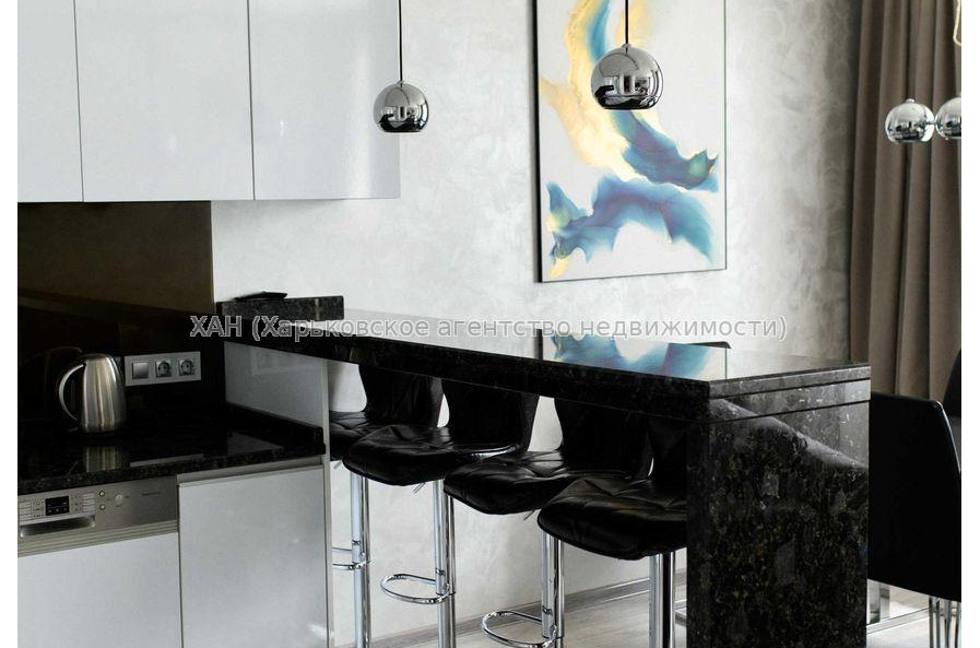 Продам квартиру, Науки просп. , 3  ком., 106 м², авторский дизайн 