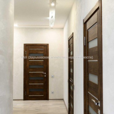 Продам квартиру, Науки просп. , 3 кім., 106 м², авторский дизайн 