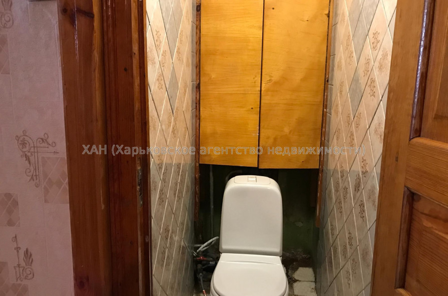 Продам квартиру, Соборности Украины ул. , 203 , 3  ком., 68 м², частичный ремонт 