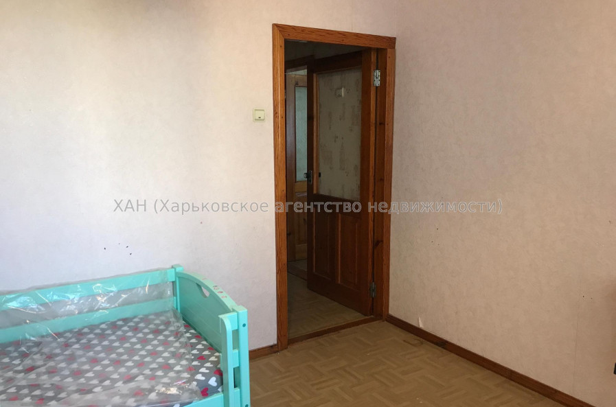 Продам квартиру, Соборности Украины ул. , 203 , 3  ком., 68 м², частичный ремонт 