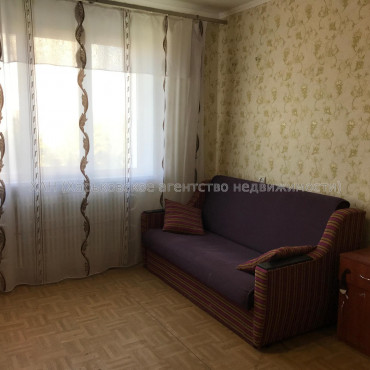 Продам квартиру, Соборности Украины ул. , 203 , 3 кім., 68 м², частичный ремонт 