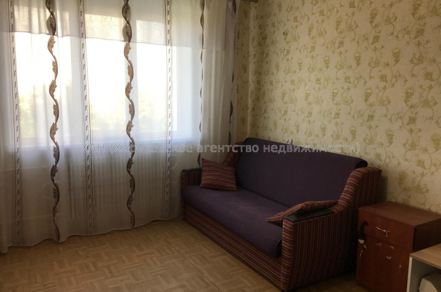 Продам квартиру, Соборности Украины ул. , 203 , 3  ком., 68 м², частичный ремонт 
