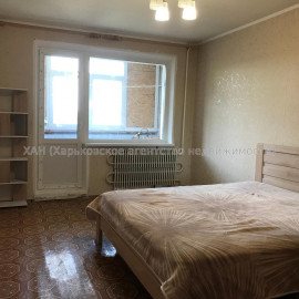 Продам квартиру, Соборности Украины ул. , 203 , 3  ком., 68 м², частичный ремонт