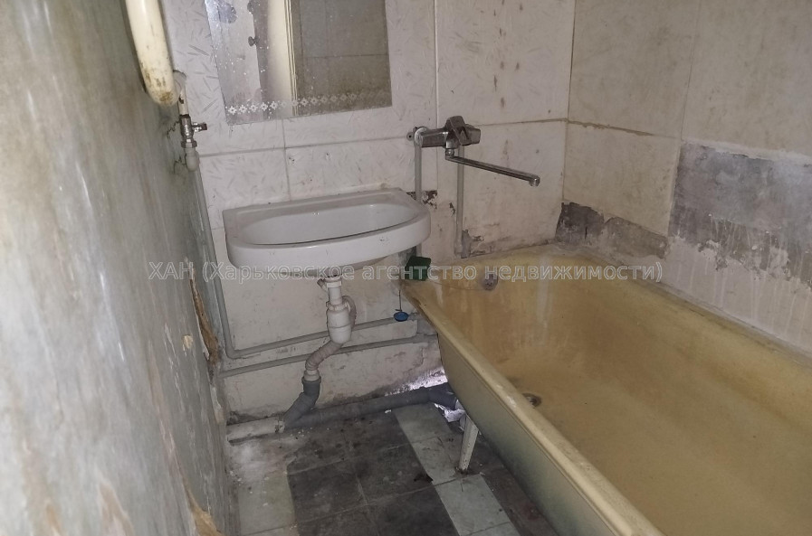 Продам квартиру, Каркача Ивана бульв. , 1 кім., 38 м², без ремонта 