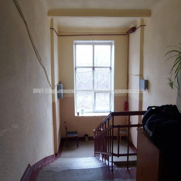 Продам квартиру, Коммунальщиков ул. , 1 кім., 20 м², косметический ремонт 